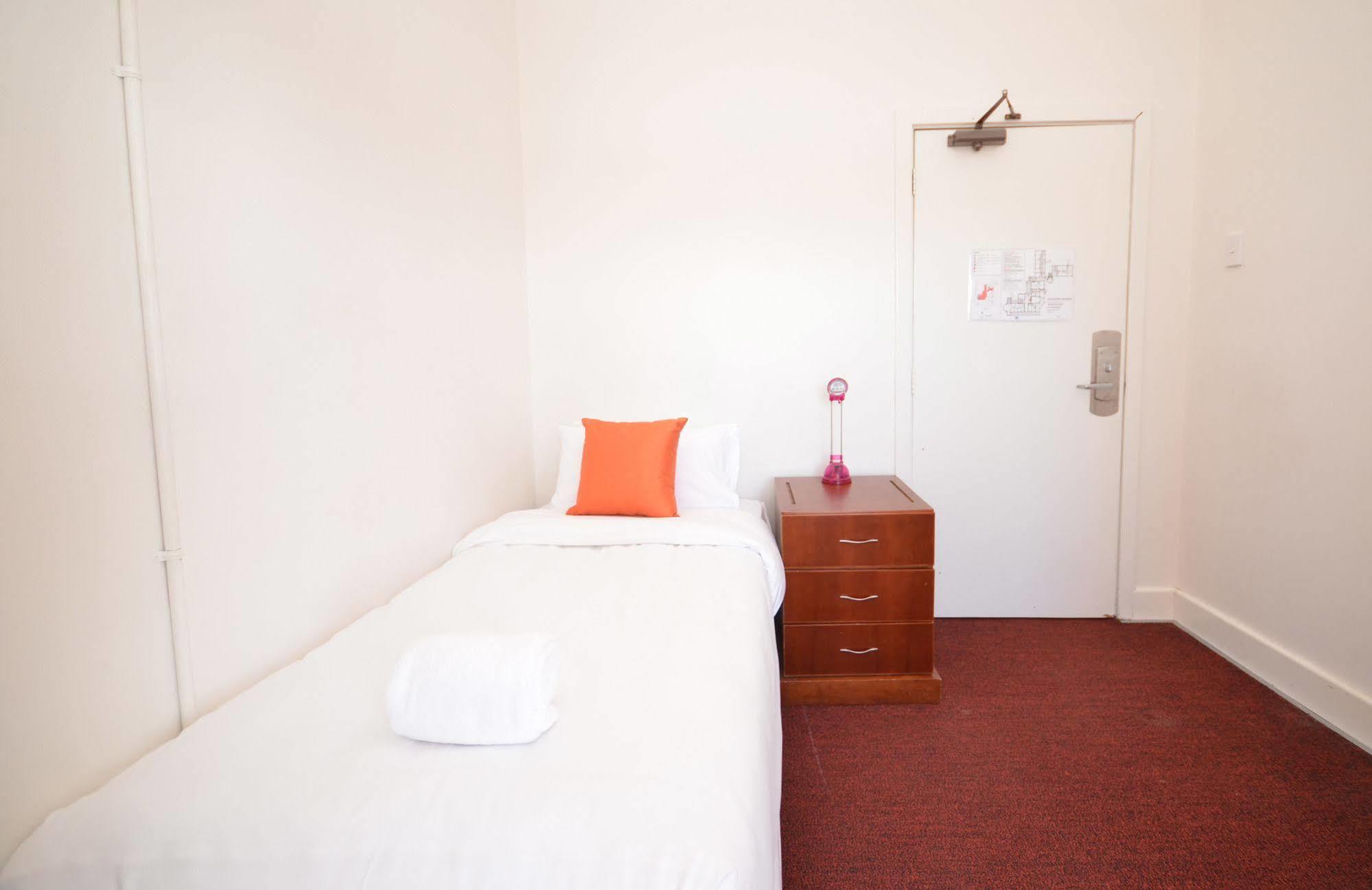 בתהרסט The Hallows Accommodation מראה חיצוני תמונה